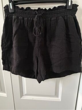 Time and Tru Black High-Waist Smocked Drawstring Shorts